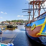 1 Bed In Oc-91995 Holiday home Whitby
