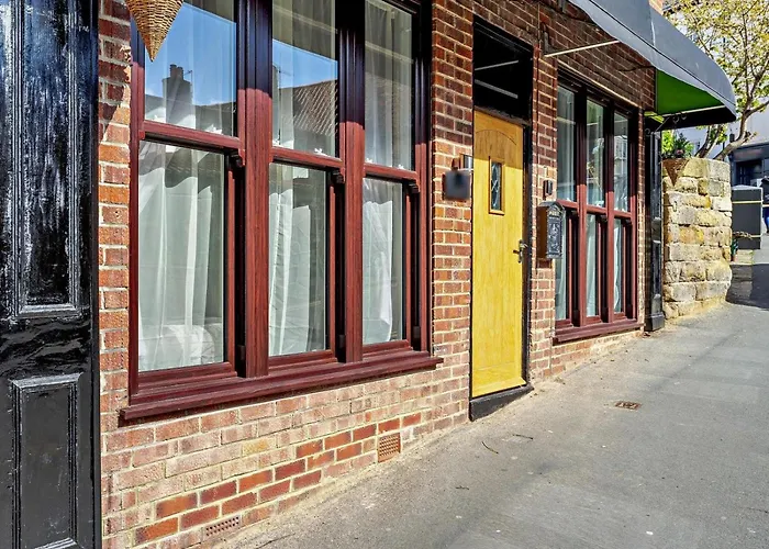 1 Bed In Oc-91995 *